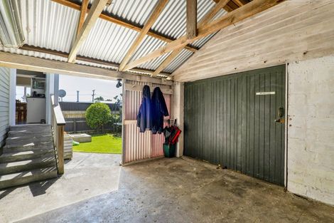 Photo of property in 23 Belt Road, Moturoa, New Plymouth, 4310