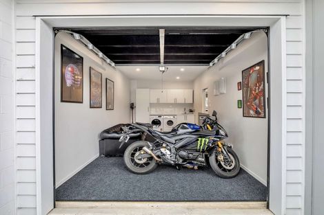 Photo of property in 9/60 Kelman Road, Kelston, Auckland, 0602