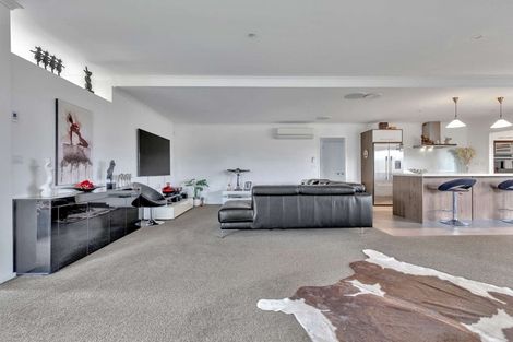 Photo of property in 20 Roseberry Place, Whitianga, 3510