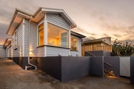 Photo of property in 384 Marine Parade, South New Brighton, Christchurch, 8062