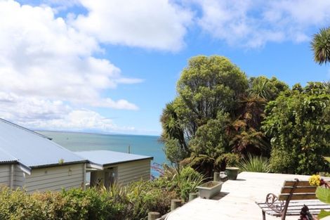 Photo of property in 80 Marine Parade, Bluff, 9814