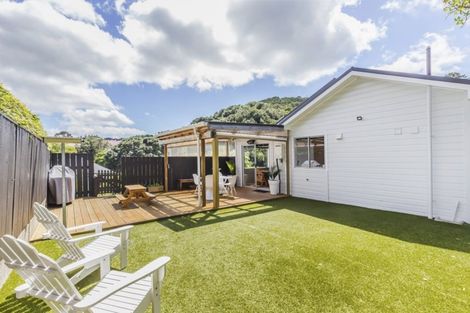 Photo of property in 20 Melbourne Road, Island Bay, Wellington, 6023