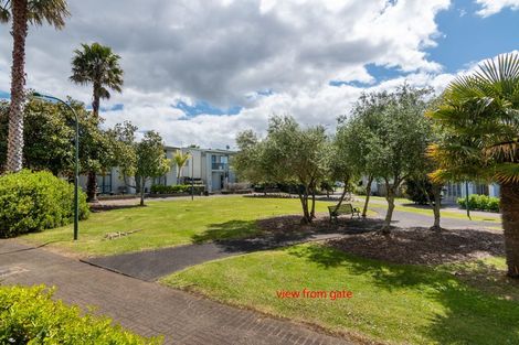 Photo of property in 36 Vinograd Drive, Te Atatu Peninsula, Auckland, 0610