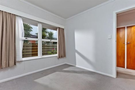 Photo of property in 2/17 Saltburn Road, Milford, Auckland, 0620