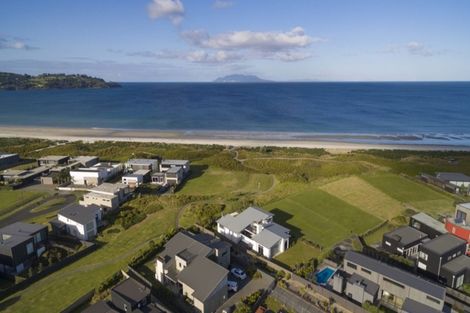 Photo of property in 37 Kewai Street, Omaha, 0986