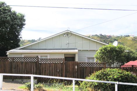 Photo of property in 11a Severn Street, Island Bay, Wellington, 6023