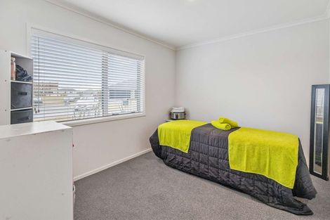 Photo of property in 14 Fuller Street, Papamoa Beach, Papamoa, 3118