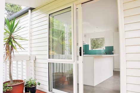 Photo of property in 100 Spinella Drive, Bayview, Auckland, 0629