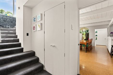 Photo of property in 15 Muritai Crescent, Havelock North, 4130