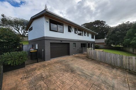 Photo of property in 12 The Glade South, Pukekohe, 2120