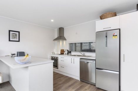 Photo of property in 31 Reynolds Place, Papamoa Beach, Papamoa, 3118