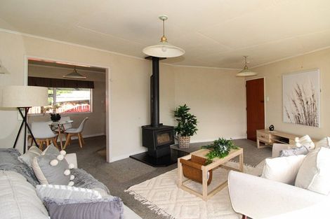 Photo of property in 78 Victoria Street, Carterton, 5713