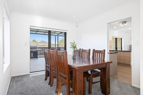 Photo of property in 16 Thomas Moore Place, Pukekohe, 2120