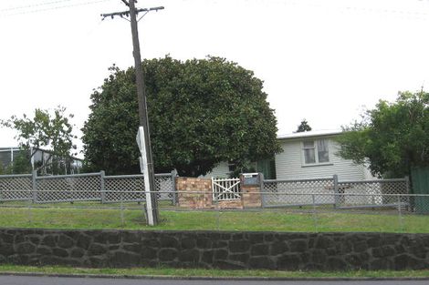 Photo of property in 43 Glendale Road, Glen Eden, Auckland, 0602