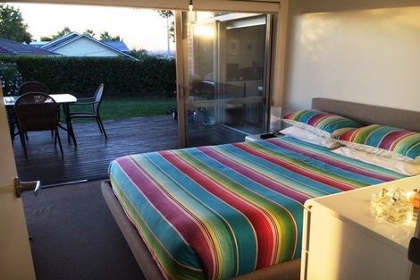 Photo of property in 32 Norcross Avenue, Henderson, Auckland, 0612