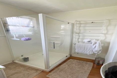 Photo of property in 41 St Leonards Road, Kelston, Auckland, 0602