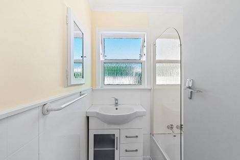 Photo of property in 38 Balmoral Street, Levin, 5510