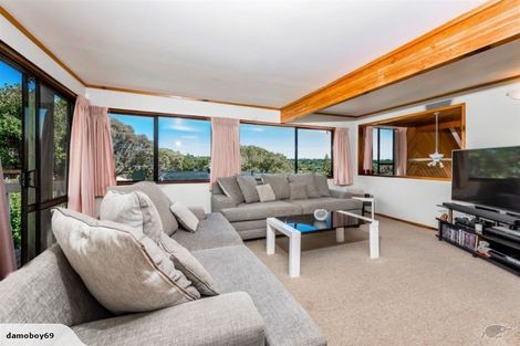 Photo of property in 1/3 Lynngate Place, Hillcrest, Auckland, 0627