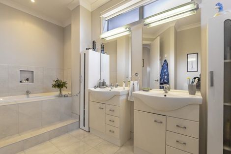 Photo of property in 3 Kapiti Drive, Poraiti, Napier, 4112