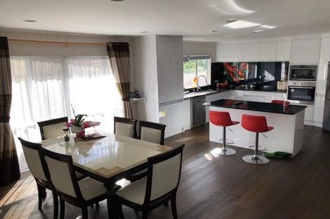 Photo of property in 14 Alice Place, Hillcrest, Auckland, 0627