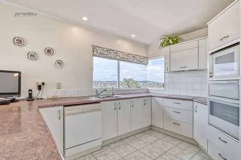 Photo of property in 1/17 Cambric Place, Botany Downs, Auckland, 2010