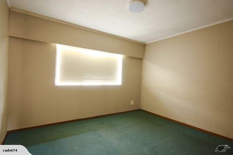 Photo of property in 64a Clayburn Road, Glen Eden, Auckland, 0602