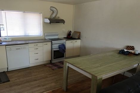 Photo of property in Krisley Court, 1/6 Ambrico Place, New Lynn, Auckland, 0600