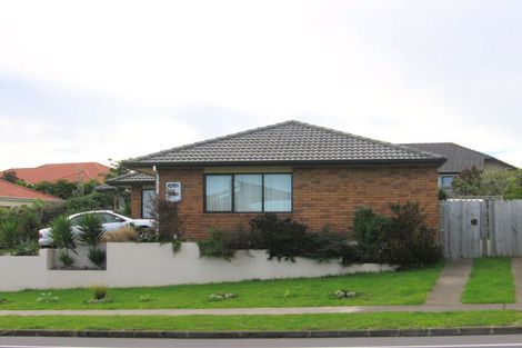 Photo of property in 124 Kilkenny Drive, East Tamaki Heights, Auckland, 2016