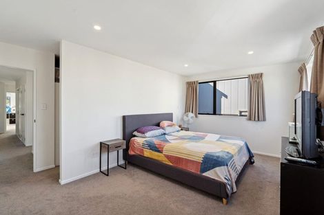 Photo of property in 46 Celestial Crescent, Orewa, 0931