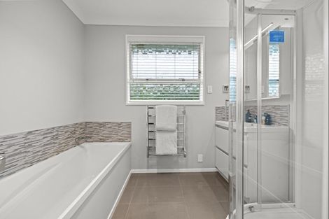 Photo of property in 16 Drury Street, Cloverlea, Palmerston North, 4412