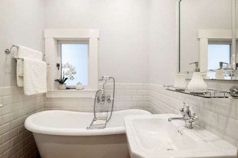 Photo of property in 41 Lake Road, Devonport, Auckland, 0624