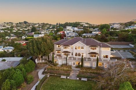 Photo of property in 141 Hackthorne Road, Cashmere, Christchurch, 8022