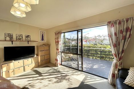 Photo of property in 35 Queen Road, Bellevue, Tauranga, 3110