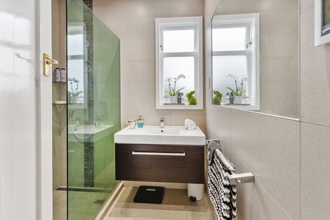 Photo of property in 22 Donald Crescent, Karori, Wellington, 6012