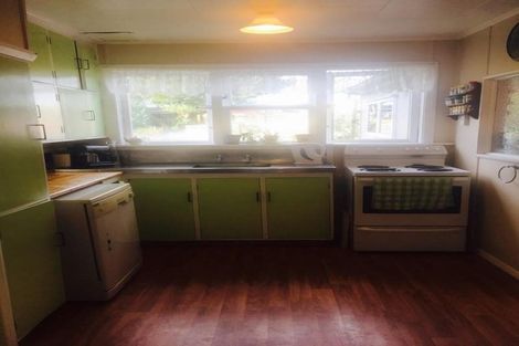 Photo of property in 6 Cook Street, Marfell, New Plymouth, 4310