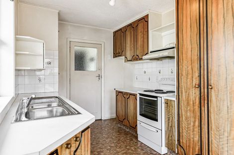 Photo of property in 6 Pickering Crescent, Chedworth, Hamilton, 3210