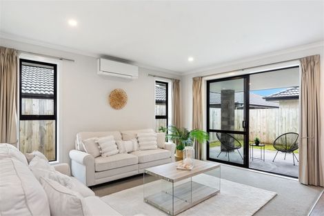 Photo of property in 25 Emerald Shores Drive, Papamoa Beach, Papamoa, 3118