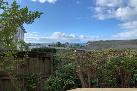 Photo of property in 2a Rimu Road, Stanmore Bay, Whangaparaoa, 0932