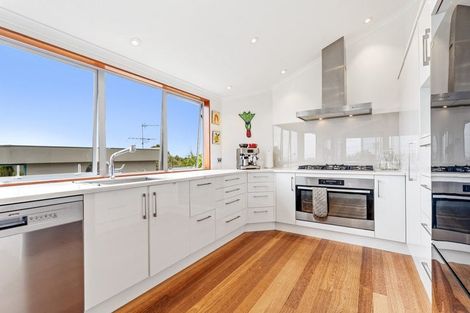 Photo of property in 33 Totara Road, Stanmore Bay, Whangaparaoa, 0932