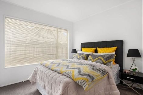 Photo of property in 2/12 Nakhle Place, Manurewa, Auckland, 2105