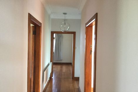 Photo of property in 100 Vogel Street, Roslyn, Palmerston North, 4414