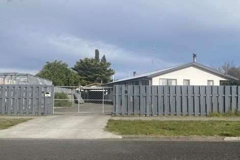 Photo of property in 64 Columbus Crescent, Flaxmere, Hastings, 4120