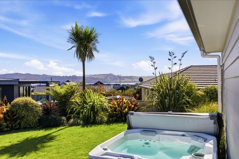 Photo of property in 6 Tuhua Close, Wharewaka, Taupo, 3330