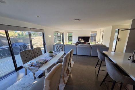 Photo of property in 29 Sycamore Grove, Lower Vogeltown, New Plymouth, 4310