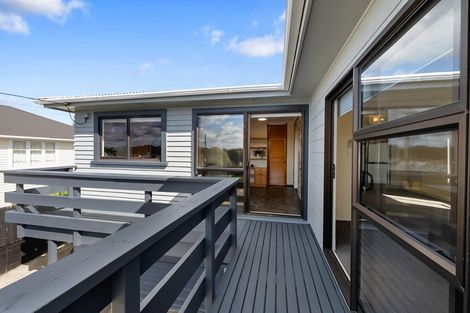 Photo of property in 79 Mould Street, Waitara, 4320