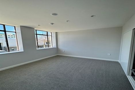Photo of property in Unit 106,l1, 106/14 Laings Road, Hutt Central, Lower Hutt, 5010
