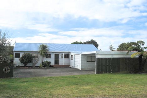 Photo of property in 16 Kauri Place, Tairua, 3508