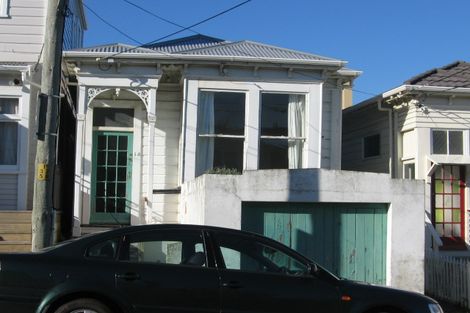 Photo of property in 14 Caroline Street, Mount Victoria, Wellington, 6011