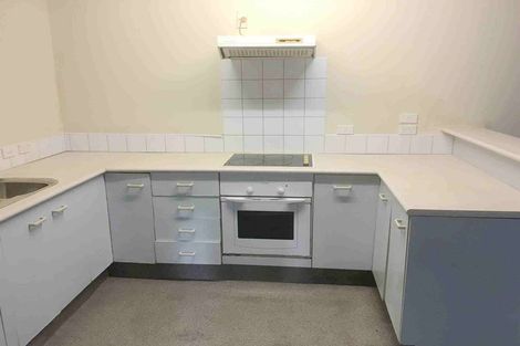 Photo of property in 60 Edmonton Road, Henderson, Auckland, 0612