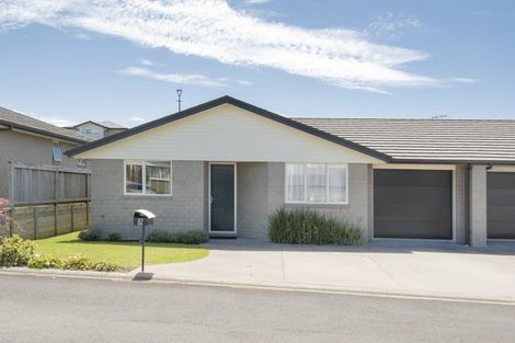 Photo of property in Waterview Estate, 82/4 Greystone Place, Omokoroa, 3114